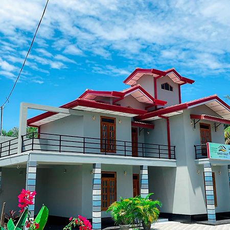 Sunset Chalet Mullaittivu Екстер'єр фото